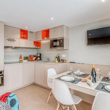Palafour - Completement Renove En 2018, Elegant 2 Pieces Confort Moderne - Balcon - Vue Grande Sassiere Mae-3390 Aparthotel *