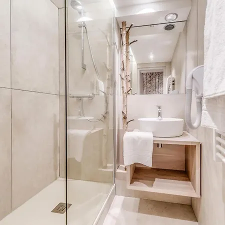 Palafour - Completement Renove En 2018, Elegant 2 Pieces Confort Moderne - Balcon - Vue Grande Sassiere Mae-3390 Aparthotel