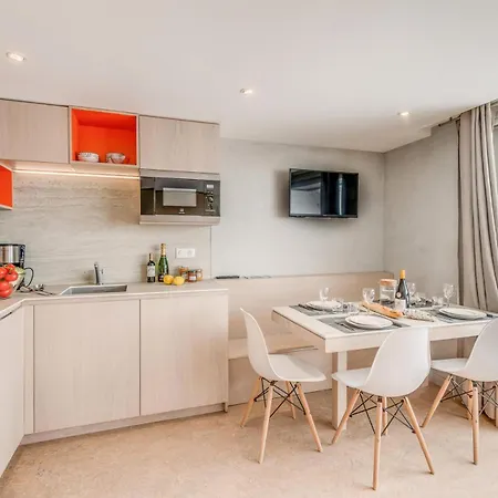 Aparthotel Palafour - Completement Renove En 2018, Elegant 2 Pieces Confort Moderne - Balcon - Vue Grande Sassiere Mae-3390